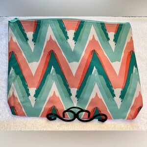 NWT Thirty-One Zipper Pouch Painted Peaks.